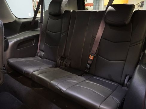 Used 2017 Cadillac Escalade ESV Luxury AWD/4WD image 23