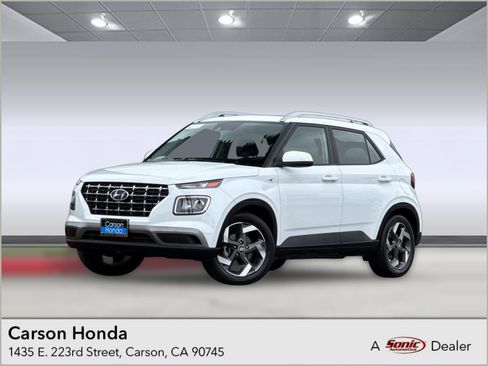 Used 2022 Hyundai Venue SEL FWD image 1