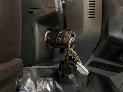 Used 2013 Ford F250 XL w/ PWR Equipment Group AWD/4WD image 16
