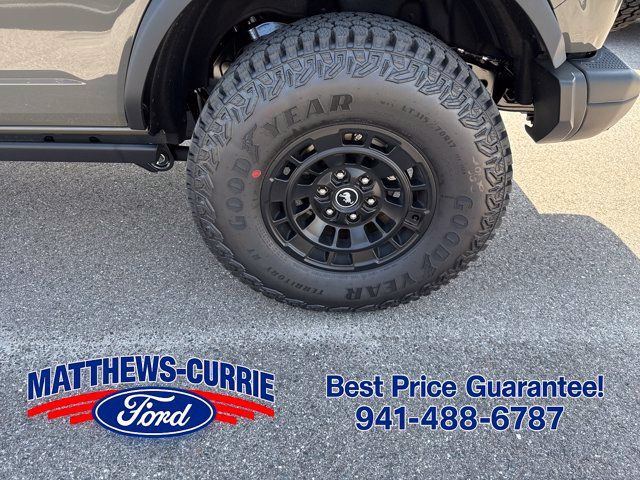 New 2026 Ford Bronco Badlands w/ Sasquatch Package AWD/4WD image 13