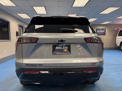 New 2026 Chevrolet Equinox RS AWD/4WD image 7