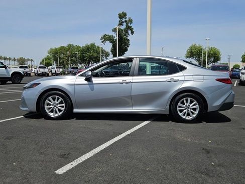 Used 2025 Toyota Camry LE FWD image 9