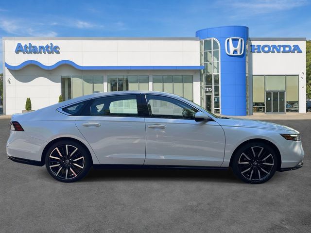 Used 2023 Honda Accord Touring image 4