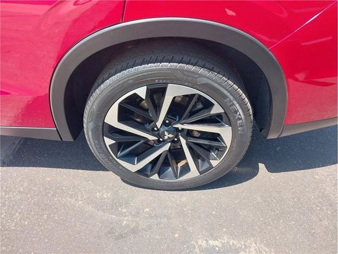 Used 2022 Mitsubishi Outlander SE FWD image 9