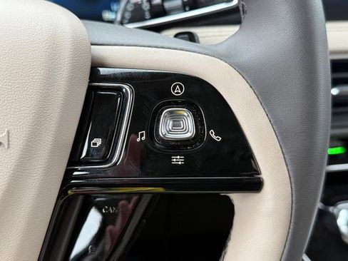 Used 2023 Lincoln Corsair AWD w/ Equipment Group 101A image 19