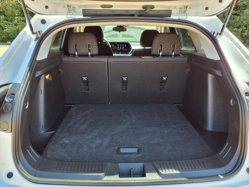 Used 2024 Chevrolet Trax LS w/ LS Convenience Package FWD image 11