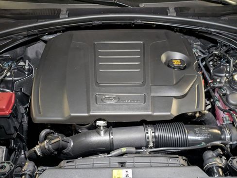 New 2026 Land Rover Range Rover Velar Dynamic SE image 18