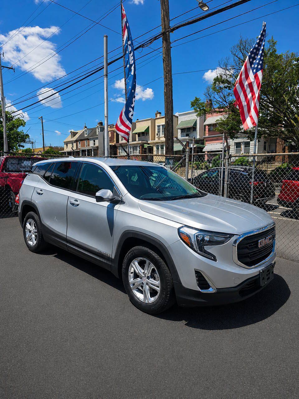 Used 2018 GMC Terrain SLE FWD image 1