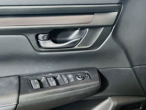 Used 2025 Honda CR-V EX image 17
