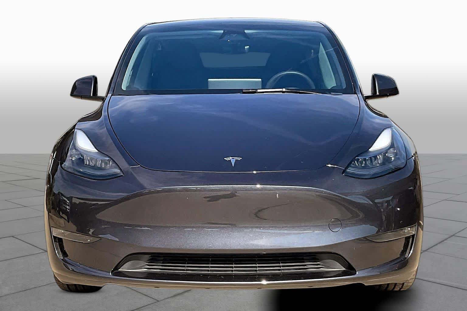 Used 2024 Tesla Model Y Performance AWD/4WD image 3