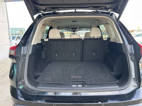Used 2025 Nissan Rogue SV AWD/4WD image 6