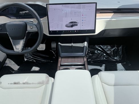 Used 2025 Tesla Model S AWD/4WD image 52