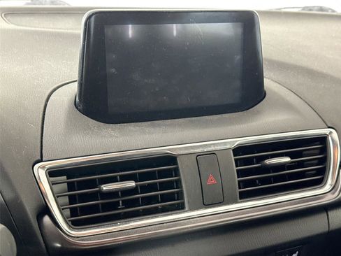 Used 2018 MAZDA MAZDA3 Grand Touring w/ Premium Equipment Package image 11