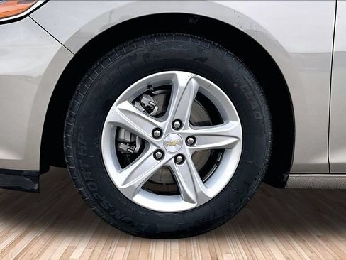 Used 2024 Chevrolet Malibu LS FWD image 8
