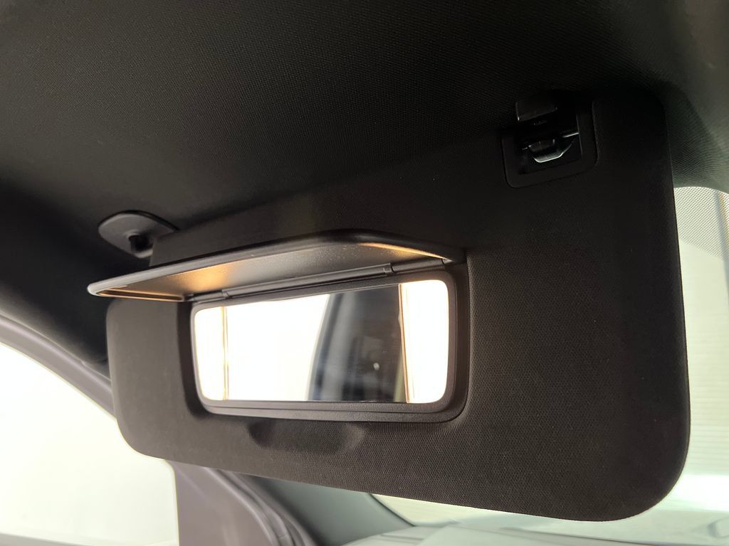 Used 2025 GMC Yukon XL Denali RWD image 72