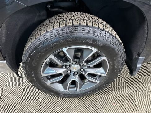 Used 2023 Chevrolet Silverado 1500 LT image 10