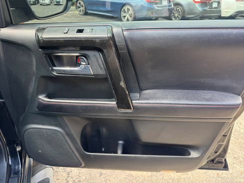 Used 2016 Toyota 4Runner Trail AWD/4WD image 27