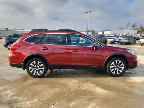 Used 2015 Subaru Outback 2.5i Limited image 8