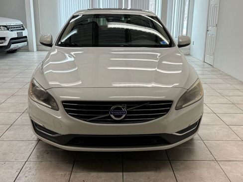 Used 2015 Volvo S60 T5 Premier image 2