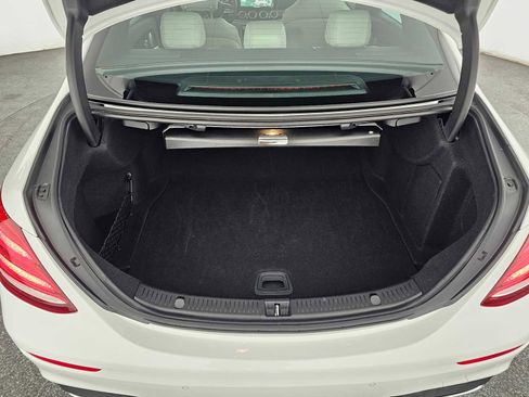 Used 2020 Mercedes-Benz E 350 Sedan image 14