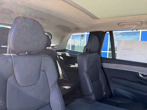 New 2026 Volvo XC90 T8 Ultra w/ Lounge Package AWD/4WD image 16
