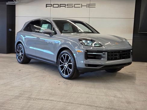 New 2026 Porsche Cayenne Base image 27