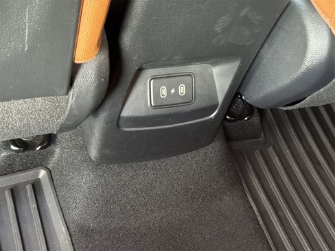 Used 2025 Kia Soul EX image 11