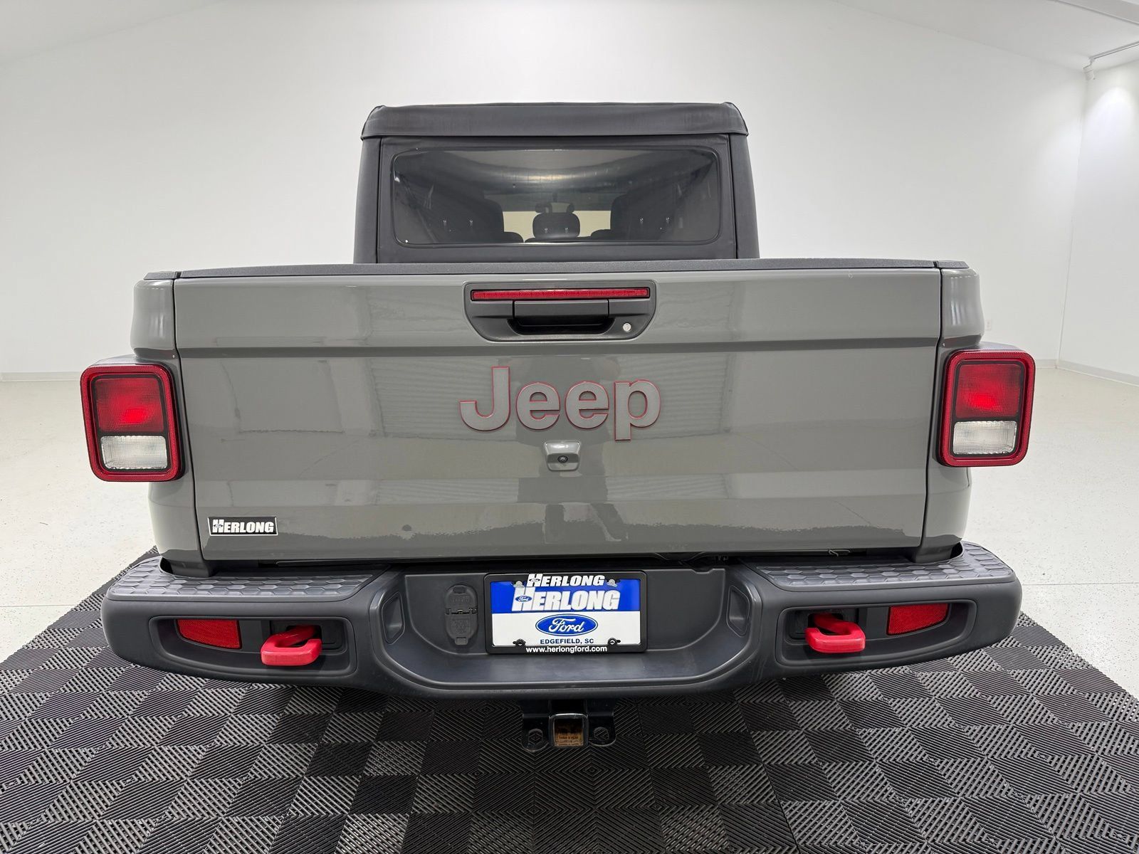 Used 2021 Jeep Gladiator Rubicon w/ Trailer Tow Package AWD/4WD image 7