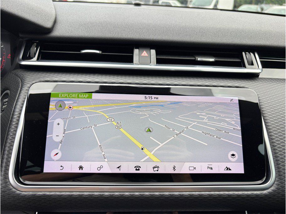 Used 2018 Land Rover Range Rover Velar R-Dynamic SE AWD/4WD image 33