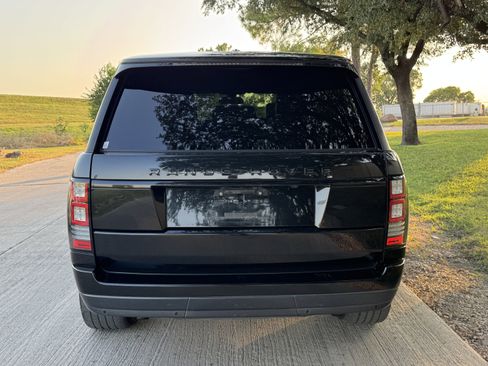 Used 2015 Land Rover Range Rover HSE image 13