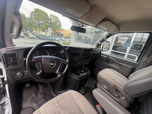 Used 2022 Chevrolet Express 2500 w/ Driver Convenience Package RWD image 15