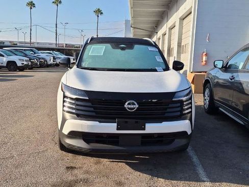 Certified 2026 Nissan Kicks SV FWD image 2