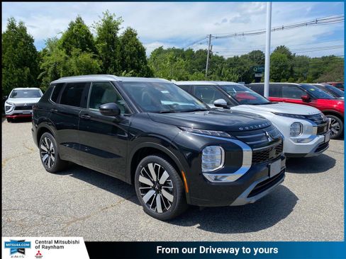 New 2025 Mitsubishi Outlander AWD image 1