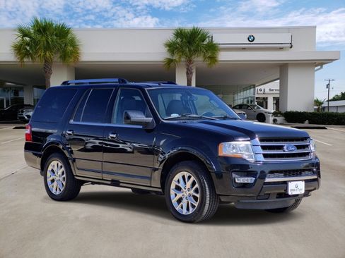 Used 2017 Ford Expedition Limited w/ Equipment Group 301A RWD image 3
