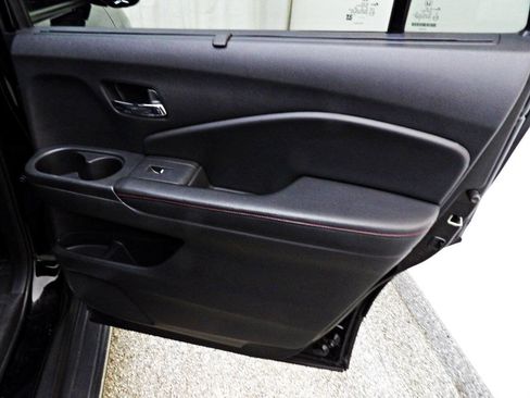 Used 2020 Honda Pilot Black Edition image 13