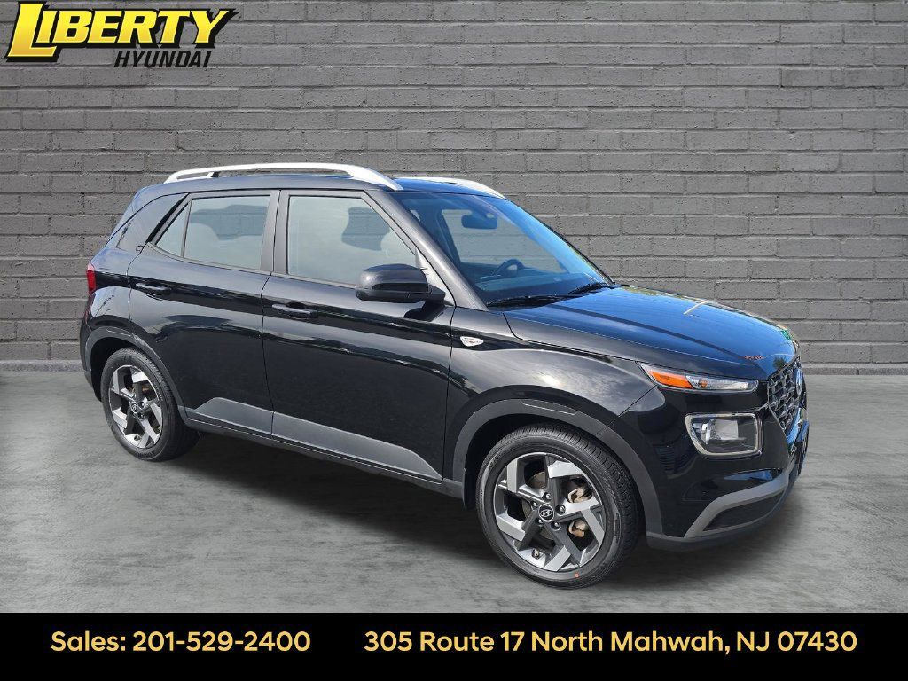 Certified 2023 Hyundai Venue SEL w/ Cargo Package FWD image 8