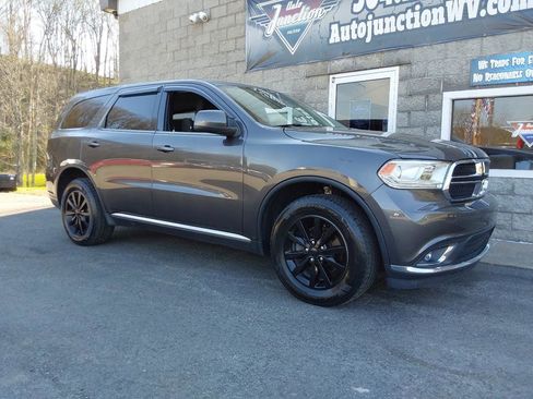 Used 2019 Dodge Durango SXT w/ 3rd Row Seating Group image 2