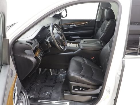 Used 2020 Cadillac Escalade Premium Luxury AWD/4WD image 6