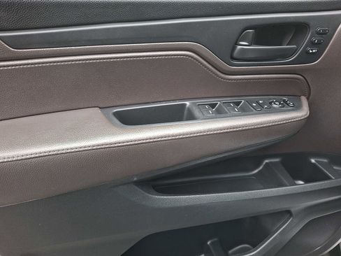 Used 2018 Honda Odyssey EX-L image 11