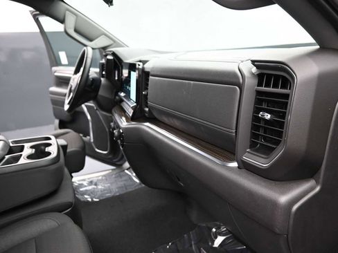 Used 2024 Chevrolet Silverado 1500 LT AWD/4WD image 15