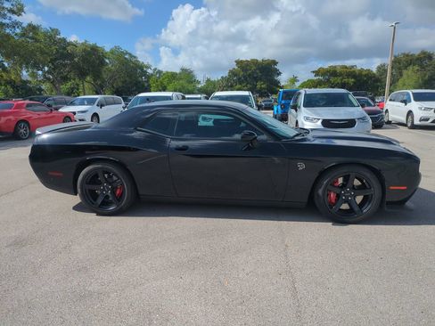 Used 2022 Dodge Challenger SRT Hellcat w/ Plus Package RWD image 5