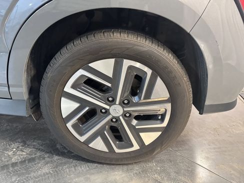 Used 2023 Hyundai Kona SE w/ Cargo Package image 15