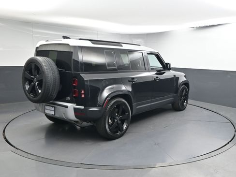 Used 2021 Land Rover Defender 110 SE image 23