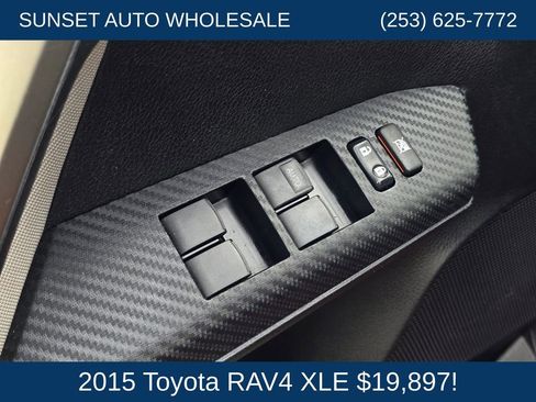 Used 2015 Toyota RAV4 XLE AWD/4WD image 28