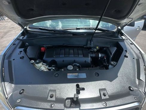 Used 2014 GMC Acadia SLE FWD image 35