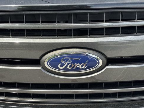 Used 2018 Ford F150 XLT w/ Equipment Group 302A Luxury AWD/4WD image 31