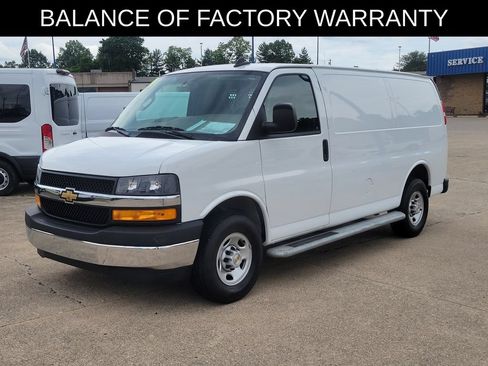 Used 2024 Chevrolet Express 2500 w/ Driver Convenience Package RWD image 2