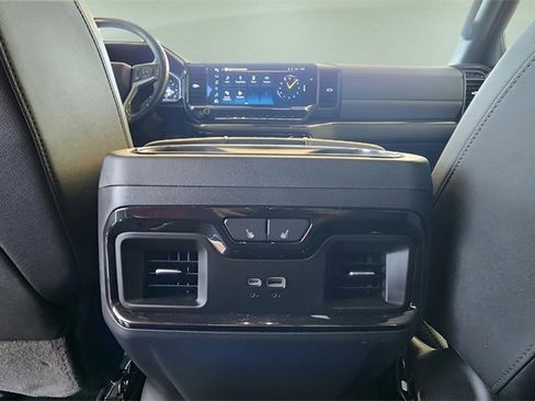 Used 2025 Chevrolet Silverado 1500 ZR2 w/ Technology Package image 19