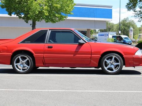 Used 1990 Ford Mustang GT RWD image 5