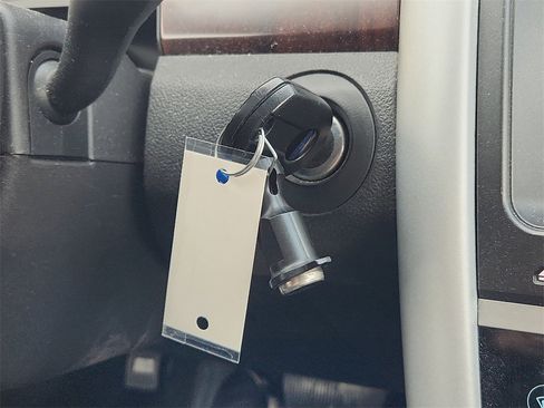 Used 2014 Ford Edge Limited image 25